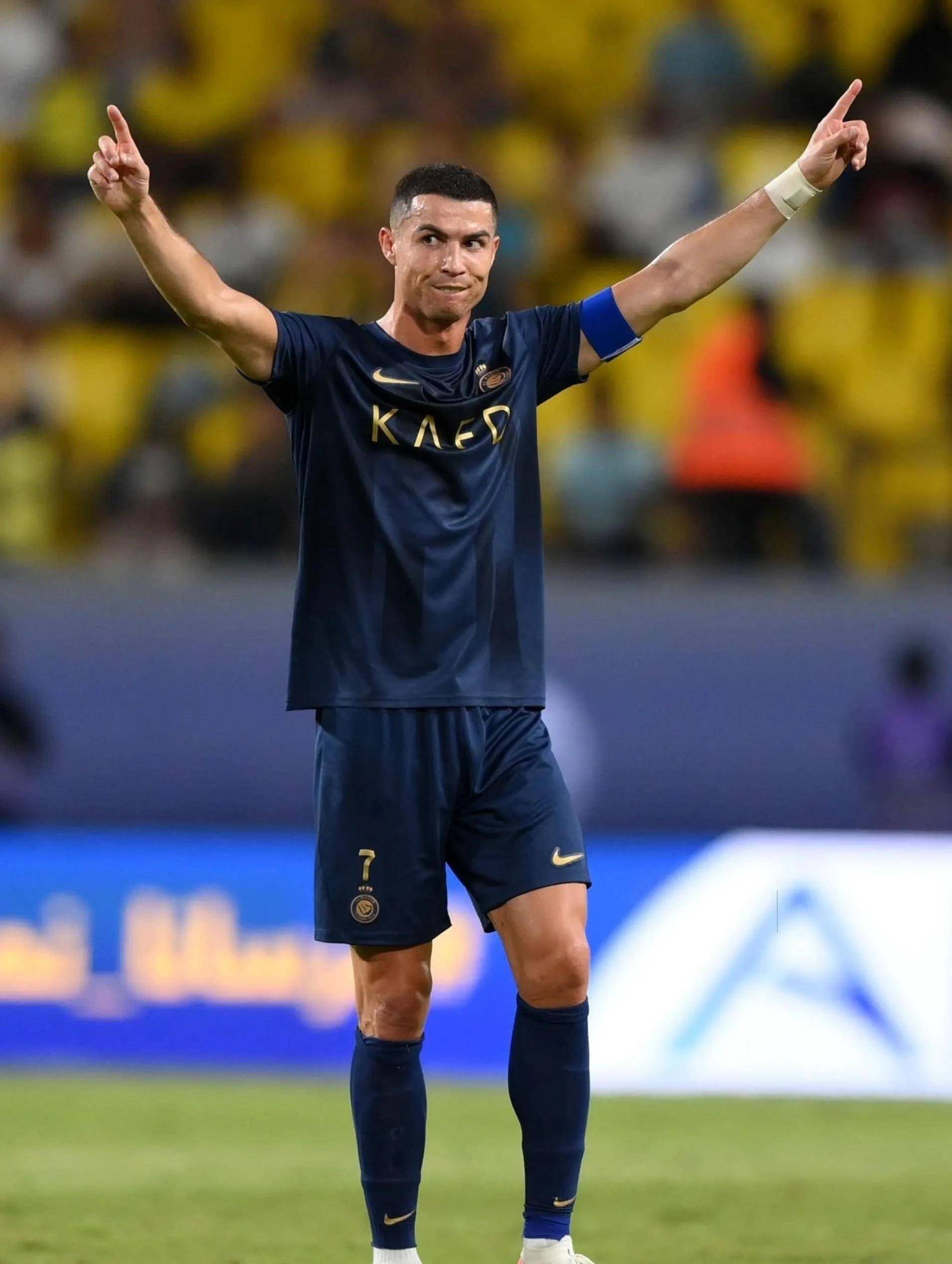 莱切2-1都灵，班达、拉萨纳-库利巴利建功