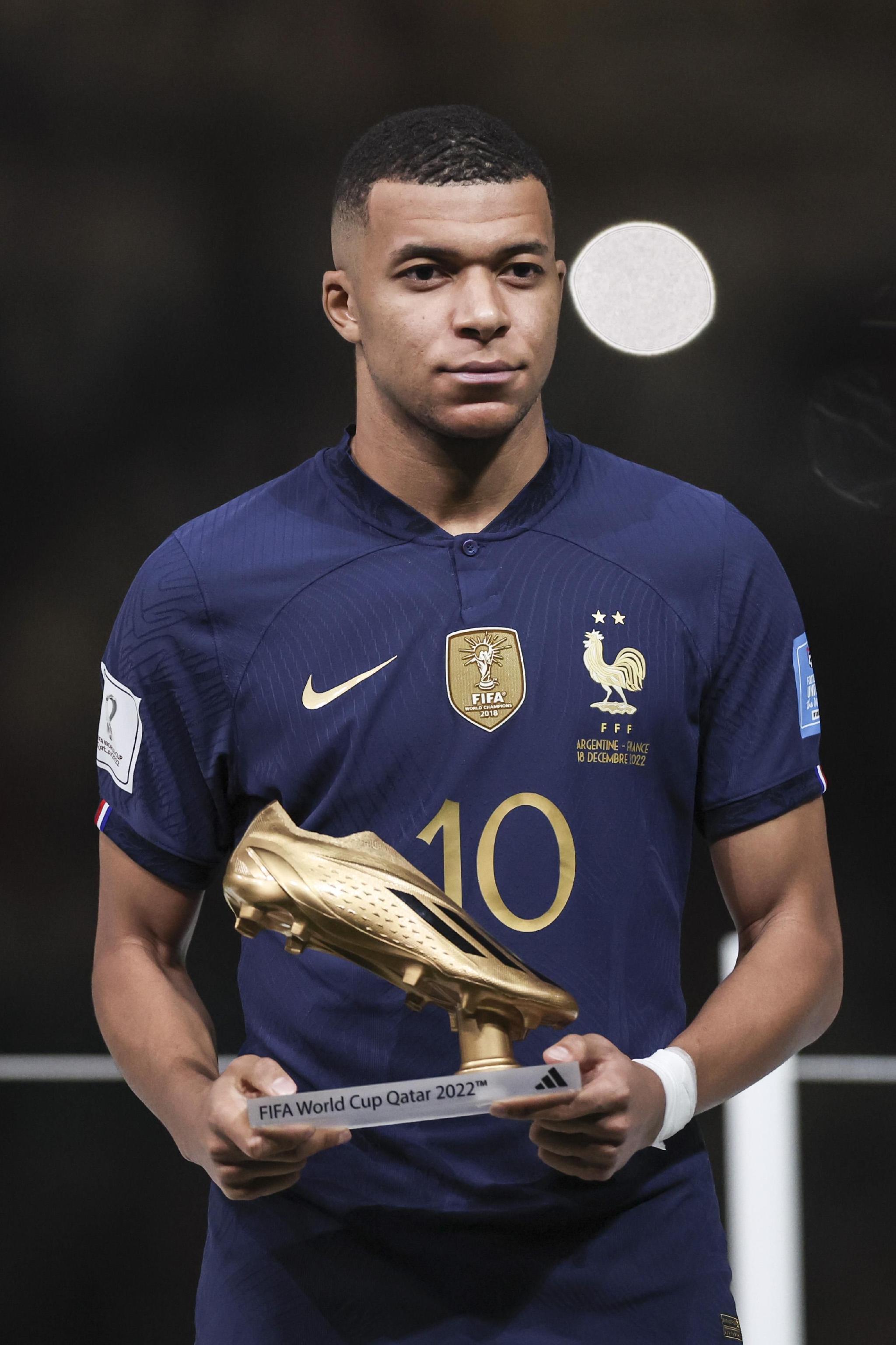 跟队：斯图加特愿意放走米约，马竞和热刺都对他感兴趣