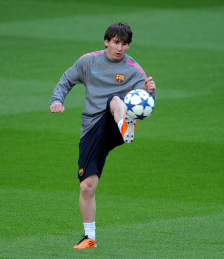 詹姆斯关键得分锁定胜局